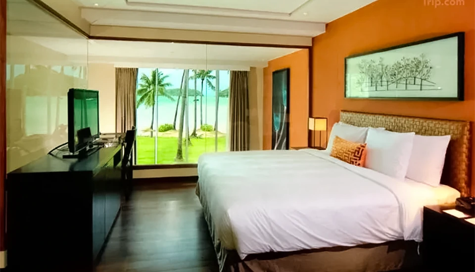 هتل پوکت پانوا بیچ فرانت ریزورت